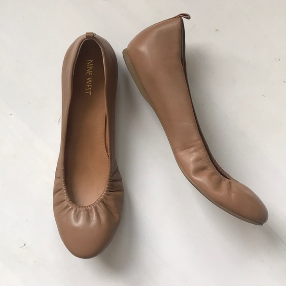 nine west carmen flats